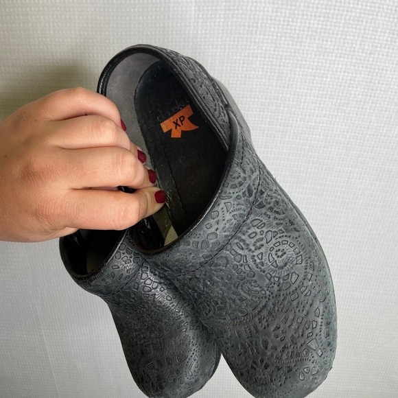 Dansko | Mules Clogs Shoes Black Suede Velvet - Picture 6 of 9